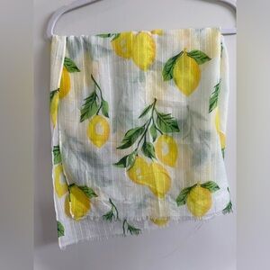 ❤️ Lemon Print Scarf